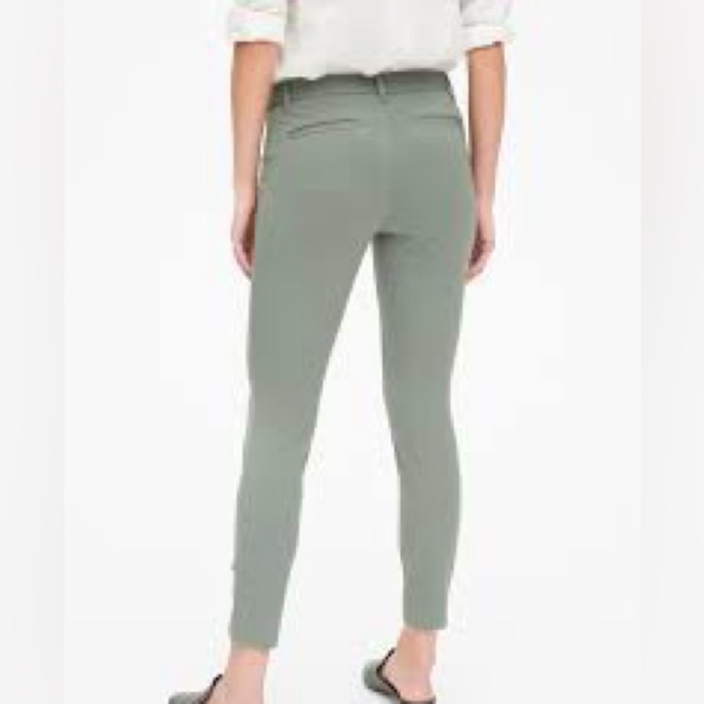 GAP size 6 Olive Slim Crop Trousers, business casual, fitted